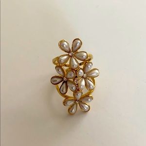 Henri Bendel Pearl/Rhinestone Flower Ring